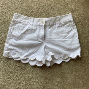 LOFT Riviera Scalloped Shorts